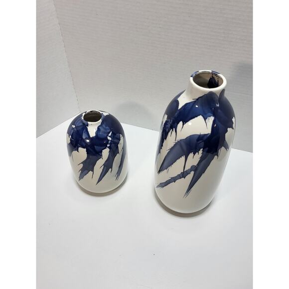 Modern Ceramic Vase Navy Blue and White Set of 2 Mantel Shelf New-open box - Picture 3 of 5